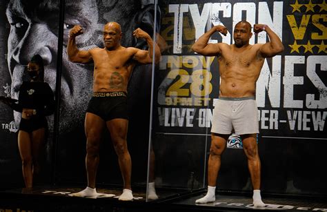 Photos: Mike Tyson vs. Roy Jones Jr. weigh-ins | MMA Junkie