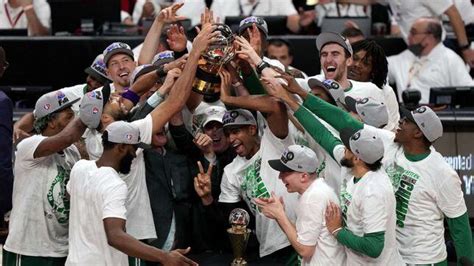 How many NBA championships have the Boston Celtics won? - AS USA