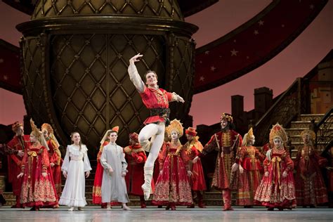 Review: The National Ballet's THE NUTCRACKER is a Dazzling Tradition ...