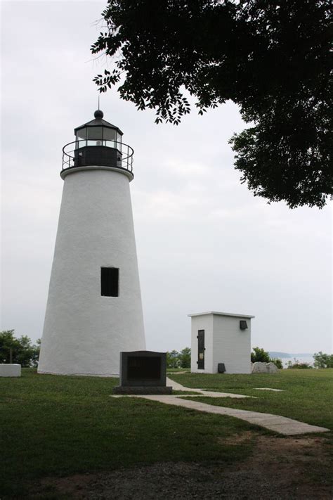 Turkey Point Lighthouse, Elk Neck State Park, Maryland. A nice level ...