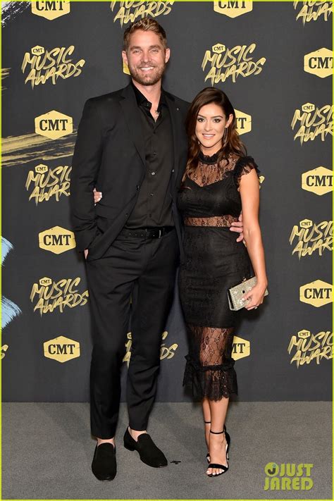 Photo: brett young wife taylor is pregnant 05 | Photo 4268367 | Just ...