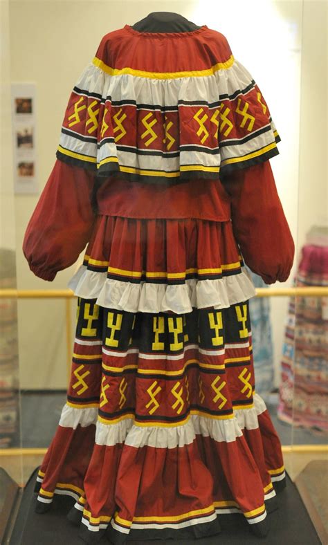 Seminole Indian Skirt Blouse Florida | Native american dress, Indian skirt, Seminole indians