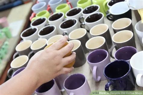 How to Recycle Old Coffee Mugs | Upcycle coffee, Coffee mug crafts, Mugs
