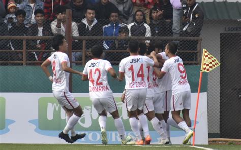 Aizawl FC take off Shillong Lajong’s unbeaten cloak in style | I-League