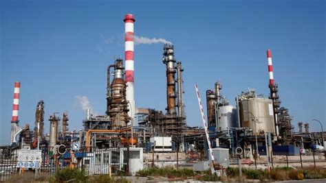 Oil prices up after Basra spill, but log weekly decline - CNA