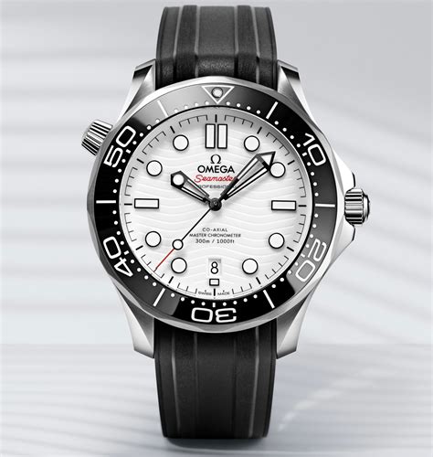 OceanicTime - OMEGA Seamaster Diver 300M WHITE CERAMIC & Stainless STEEL