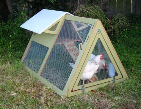 Portable Chicken Coop Kits: urban coop by Chicken Cribs – CAPTIVATIST