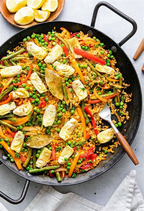 Vegan Paella (Quick + Easy Spanish Recipe) - The Simple Veganista