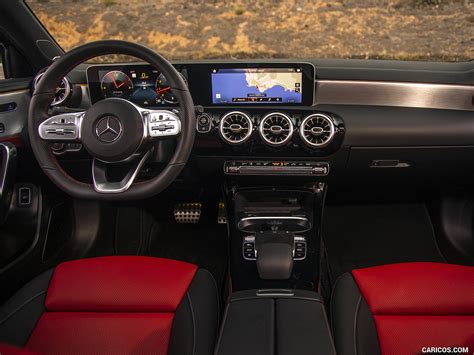 2019 Mercedes-Benz A220 4MATIC Sedan (US-Spec) - Interior, Cockpit ...