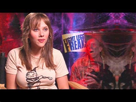 Scarlett Johansson & Kari Wuhrer in 'Eight Legged Freaks' - YouTube