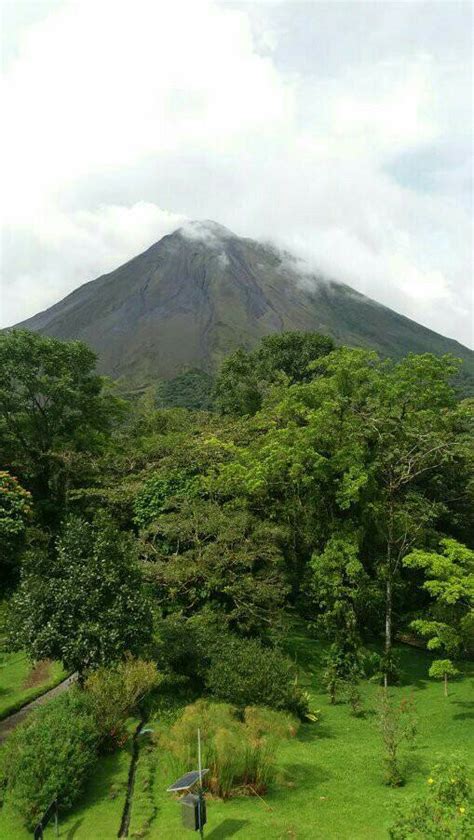 ARENAL VOLCANO NATIONAL PARK : ARENAL VOLCANO NATIONAL PARK : HISTORY AND LOCATION