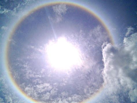 There was a rainbow halo around the sun yesterday... : r/mildlyinteresting