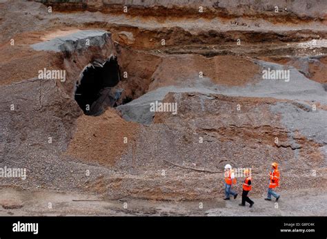 Rail Tunnel Collapse Stock Photo: 108518275 - Alamy