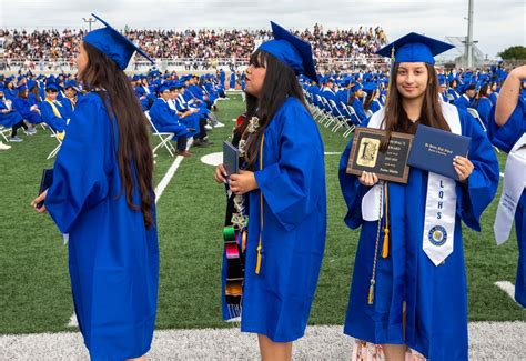 La Quinta High Graduation 2023: Our best photos of the ceremony ...