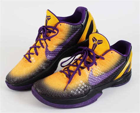 2010-11 Los Angeles Lakers - Kobe Bryant Worn Shoes Custom Mamba Snake ...