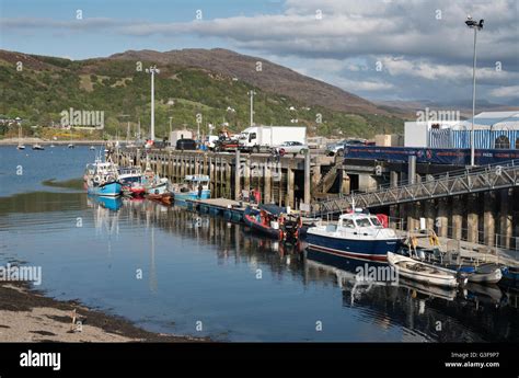 Ullapool harbour hi-res stock photography and images - Alamy