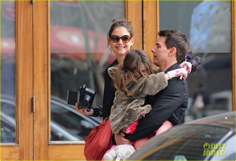 Tom Cruise, Katie Holmes & Suri: Tribeca Trio: Photo 2610204 | Celebrity Babies, Katie Holmes ...