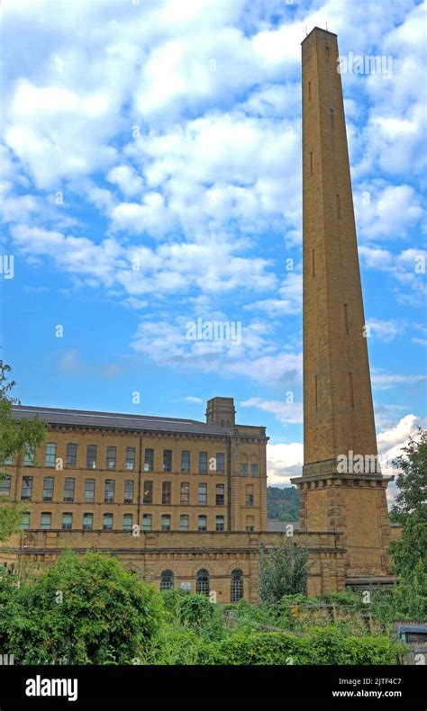 Salts Mill, art gallery, shopping centre, and restaurant complex, Saltaire, Bradford, West ...