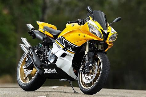 Racing Cafè: Yamaha RZ 500 Special | Yamaha, Super bikes, Yamaha bikes