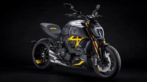 Absolutely drool worthy - The 2022 Ducati Diavel 1260 S “Black and ...