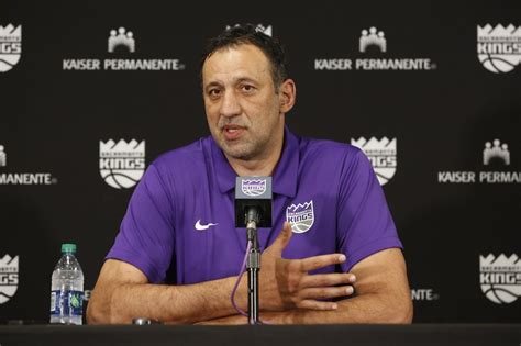 Vlade Divac steps down as Kings general manager | Inquirer Sports