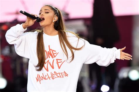 Ariana Grande remembers Manchester bombing victims on 'challenging ...