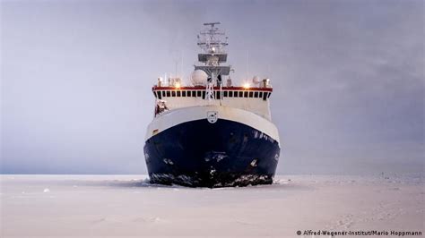 MOSAiC: Great Arctic expedition starts | DW Learn German