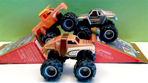 MONSTER JAM K'nex Monster Mutt Freestyle El Toro Loco Max-D - YouTube