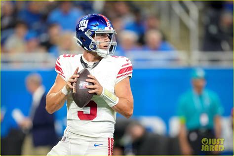 Giants' Rookie Quarterback Tommy DeVito Talks Living With His Parents ...