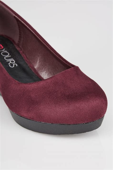 Burgundy Faux Suede Wedge Heels In EEE Fit