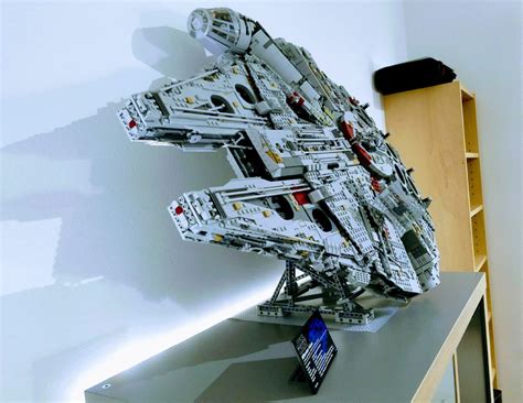 LEGO Star Wars UCS Millennium Falcon 75192: Efferman’s Vertical Stand | zusammengebaut