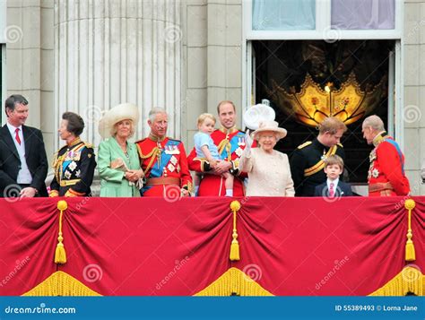 Queen Elizabeth & Prince Harry, William, Charles, Philip Royal ...