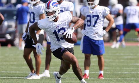 Gabe Davis makes one-handed catch for TD at Buffalo Bills camp