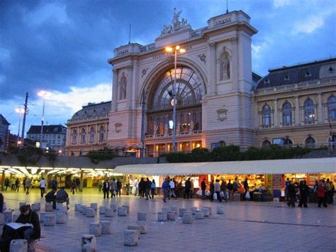 Budapest Station, a photo from Budapest, West | TrekEarth | Budapest ...