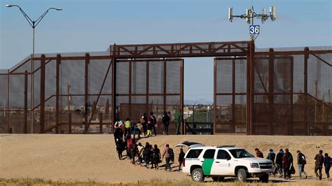 Border Patrol Takes a Rare Step in Shutting Down Inland Checkpoints - The New York Times