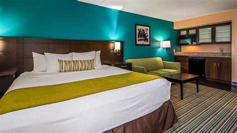 Hotels near knoxville Zoo TN Get best deals on Best Western Plus Cedar ...