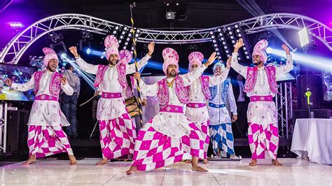 Bhangra Dancers for hire - Punjabi Dancers for Weddings & Parties