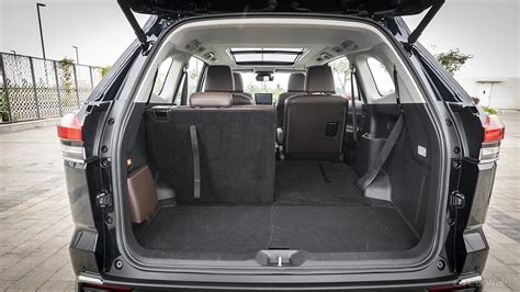 Innova Hycross Bootspace Rear Split Seat Folded Image, Innova Hycross Photos in India - CarWale