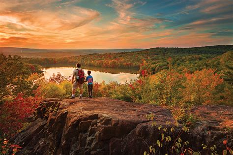 Connecticut's Top 10 Hiking Trails | Visit CT