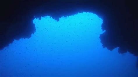 Diving the Arch @ the Blue Hole in Dahab (Egypt) with Scooters - YouTube