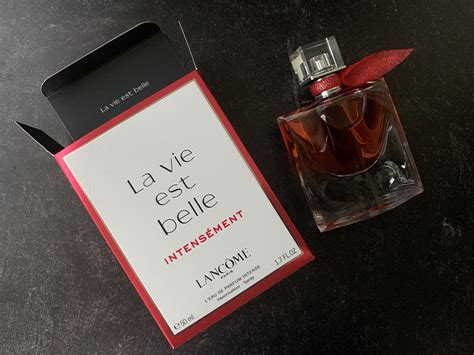 Paris La Vie Est Belle Intensement Perfume Review A Very