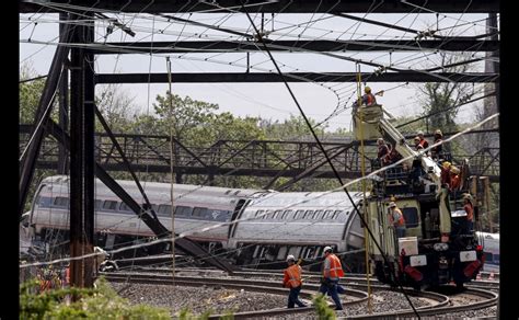 United States: High speed train crashes in Philadelphia, injuring 33 onboard-World News , Firstpost