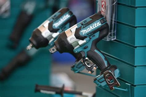 5 Best Woodworking Tool Brands for Every Carpenter - Journeyman HQ