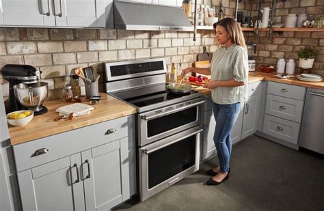 Gas vs. Electric Stoves: What’s The Difference? | KitchenAid