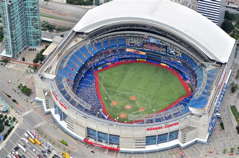 How well do the Toronto Blue Jays perform when the Rogers Centre roof is open/closed ...