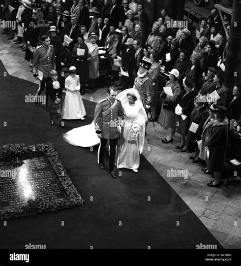 Royalty - Princess Anne and Captain Mark Phillips Wedding - London Stock Photo: 111240101 - Alamy