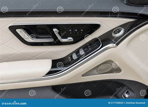 Mercedes S 400 d editorial stock photo. Image of passenger - 217705833