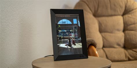 Nixplay Smart Photo Frame Review: Elegant and easy to use