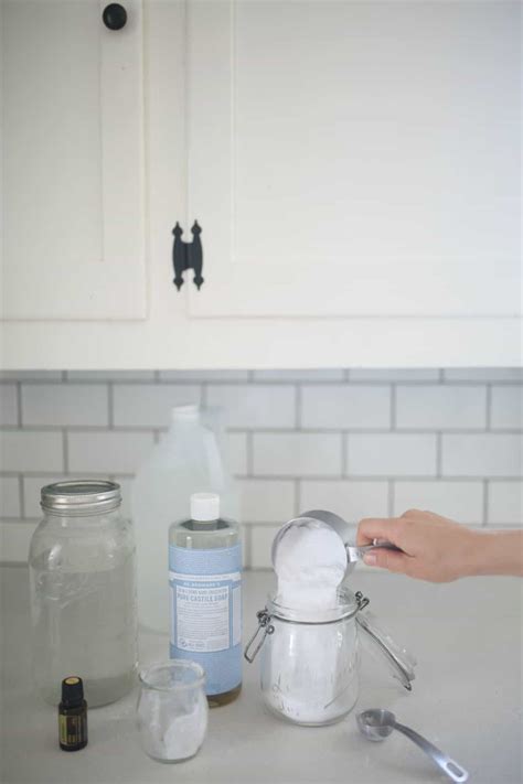 Homemade Nontoxic Bathroom Scrub Cleaner - Farmhouse on Boone