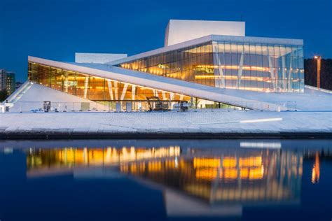 Oslo opera house at night editorial stock image. Image of modern - 62007224